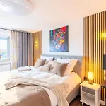 Gadd # 002 Glueck An Der Donau # Elegant 24#7 Check In Lägenhet *