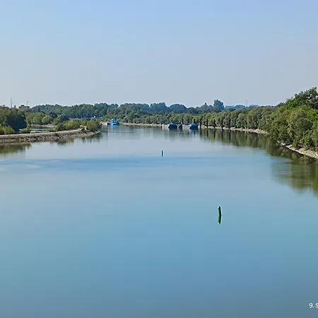 Lägenhet G.a.d.d Ferienwohnung/glueck An Der Donau