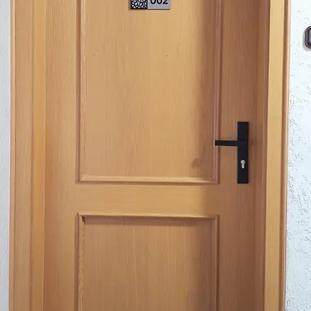 Lägenhet G.a.d.d Ferienwohnung/glueck An Der Donau