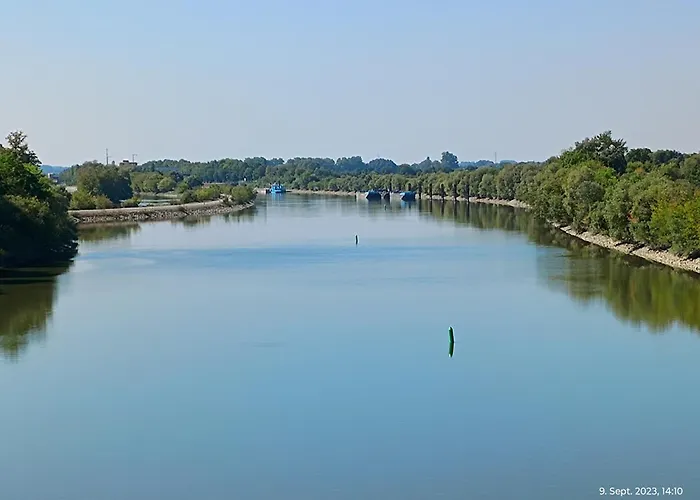 아파트 Gadd # 002 Glueck An Der Donau # Elegant 24#7 Check In